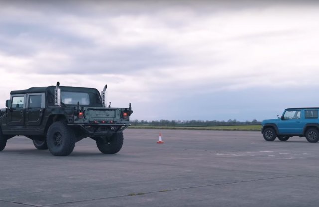 Napi őrültség: Suzuki Jimny gyorsul a Hummer H1 ellen