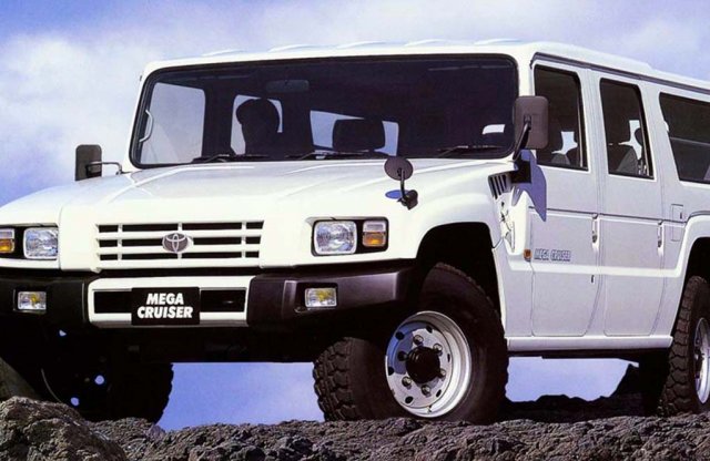 Negyedszázados a Toyota, ami tényleg mindenen átmegy