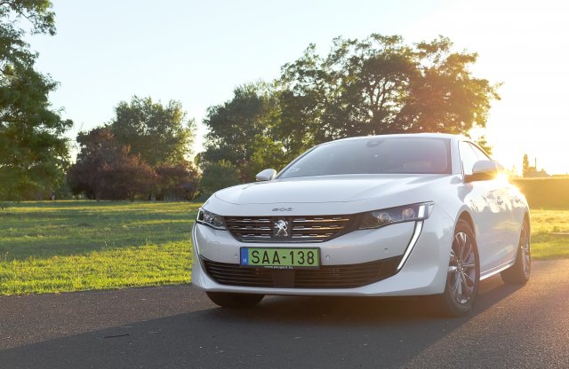 Meghozza a kedvet – Peugeot 508 Hybrid teszt