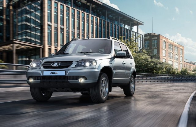 Itt az új Lada Niva! Na, persze ez is régi, mint az országút