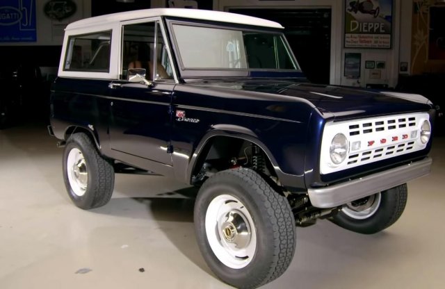Shelby motoros Ford Bronco került elő Jay Leno garázsából