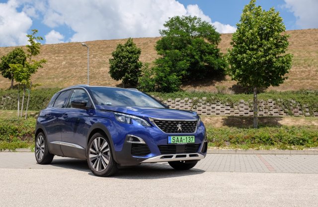 Neked nem lesz jó, ha beindul – Peugeot 3008 Hybrid4