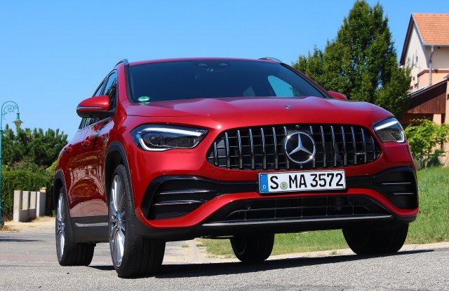Sportbakancs – Mercedes-AMG GLA 35 4MATIC menetpróba