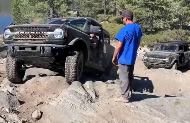 Hasukon csúsztak az új Ford Broncók