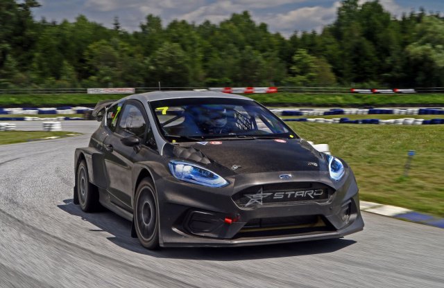 Villanyautóval áll rajthoz Ken Block!