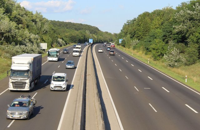Itthon még sosem látott módszerrel vadászhatnak a gyorshajtókra