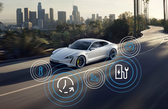 Jobb gyorsulást tölt le a netről a Porsche Taycan