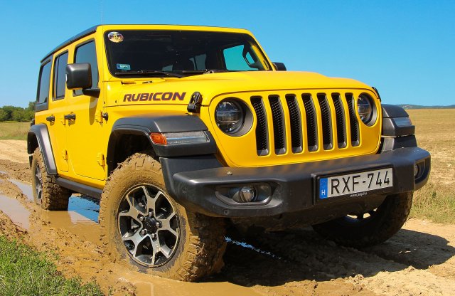 Benzinmotorral is mindenen átmegy - Jeep Wrangler teszt