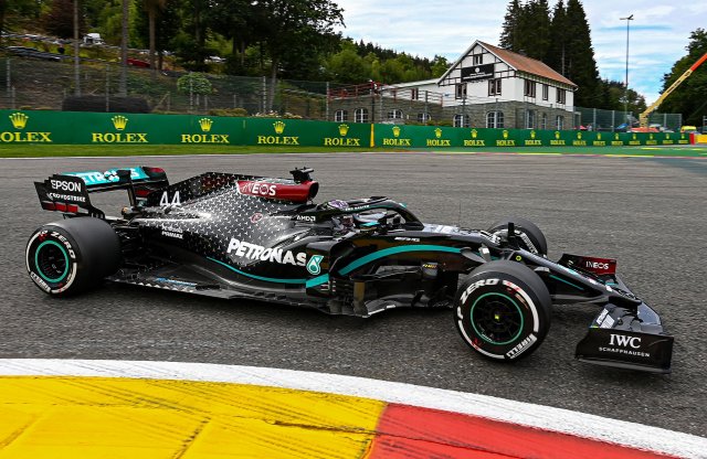 Unalomba fulladt a Belga Nagydíj, Hamilton a győztes