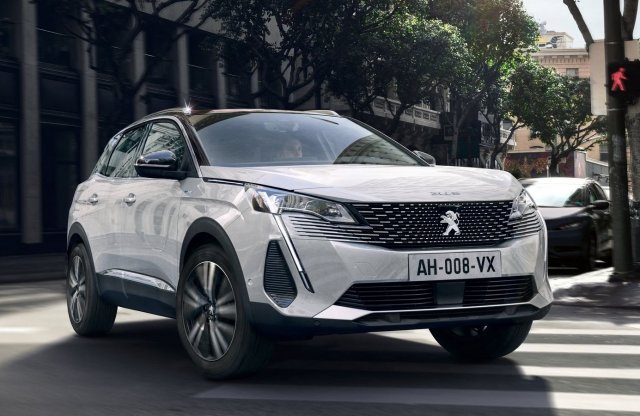 A friss dizájn mellé új hibrid hajtást is kap a Peugeot 3008