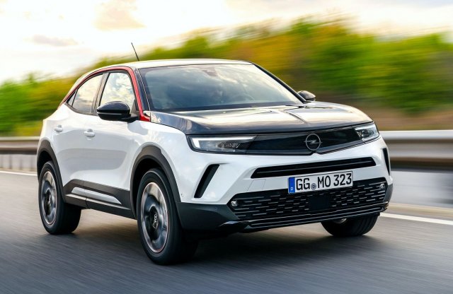 Sportosba vágták a kipufogós Opel Mokkákat