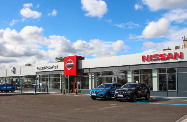 Már villanyautókat is vásárolhatunk az egykori Merkur telepről