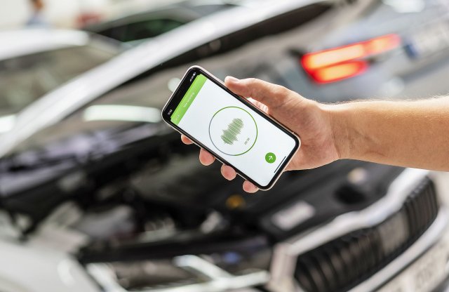 Hangról ismeri fel az autó hibáit a Skoda alkalmazása