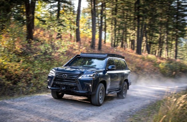 Hölgyeknek épített különleges terepjárót a Lexus