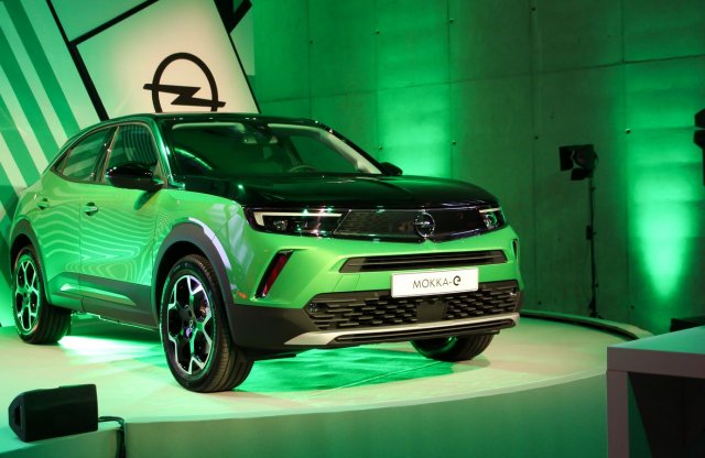 Meg nem mondanád, hogy ennek az Opelnek egy Peugeot az alapja!