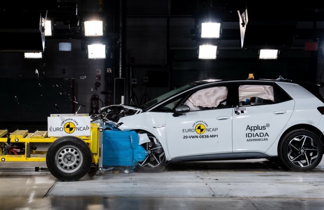 Így törik a Volkswagen ID.3