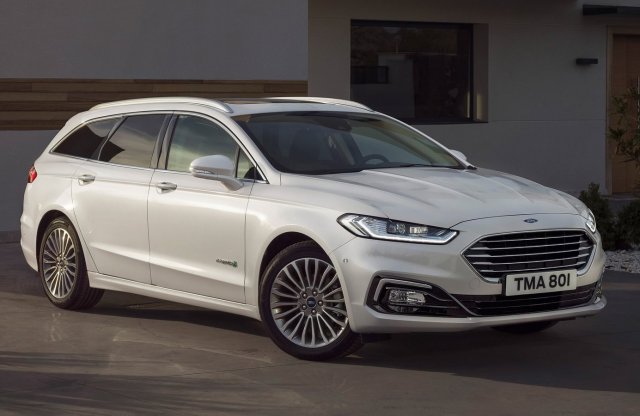 Minden benzinmotoros Ford Mondeo hibrid lesz Európában