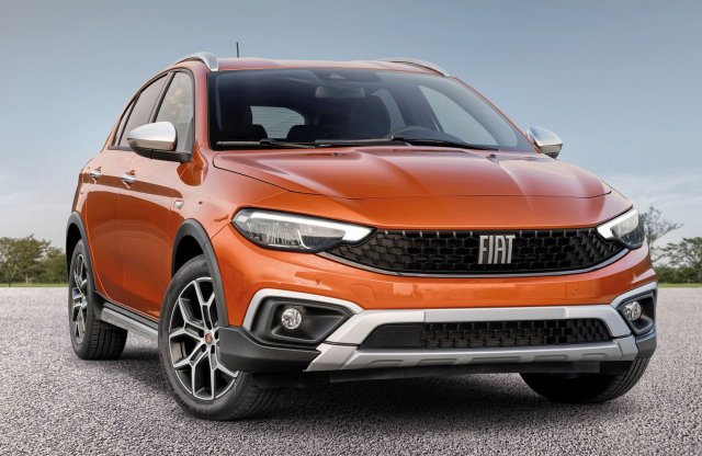 Terepjárós lesz a friss Fiat Tipo