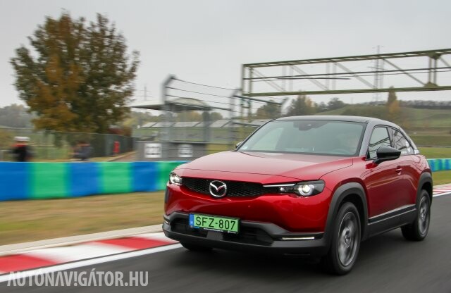 Állami támogatás nélkül is kiadja – Mazda MX-30 villámteszt