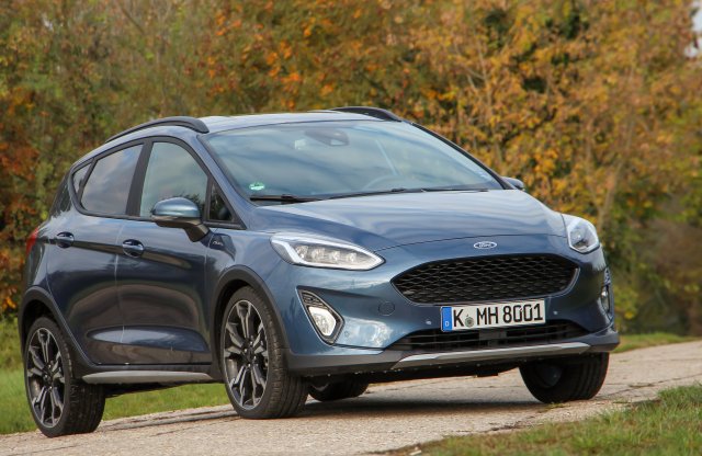 Nem az, aminek tűnik! Ford Fiesta Active EcoBoost Hybrid teszt