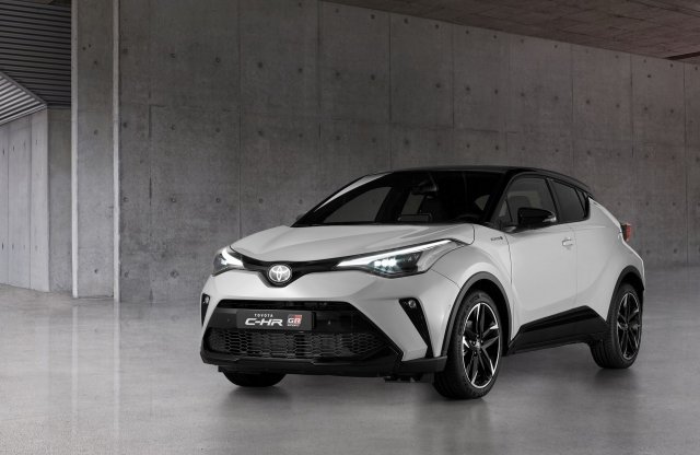 Már látható, milyen lesz a sportosított Toyota C-HR