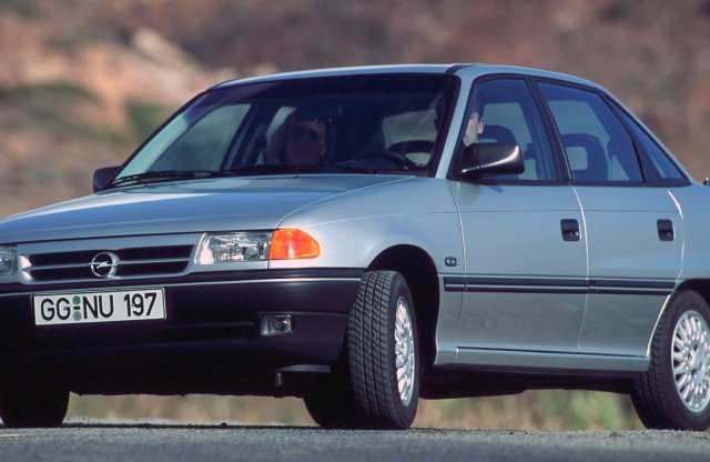 Túl a félmillión! Te mennyit vezettél már Opelt?