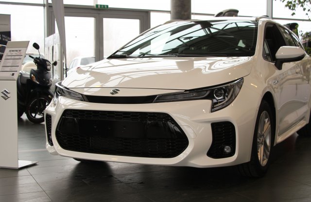 8 millió forintról indul a Suzuki emblémás Toyota Corolla