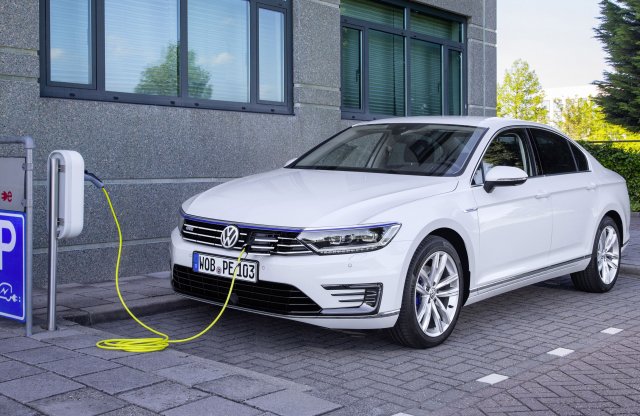 Mi lesz veled zöld rendszám? - használt plug-in hybrid körkép