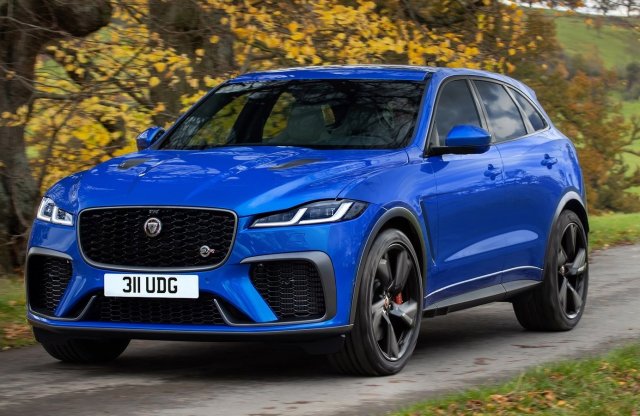 Frissítés után is brutális a Jaguar F-Pace SVR