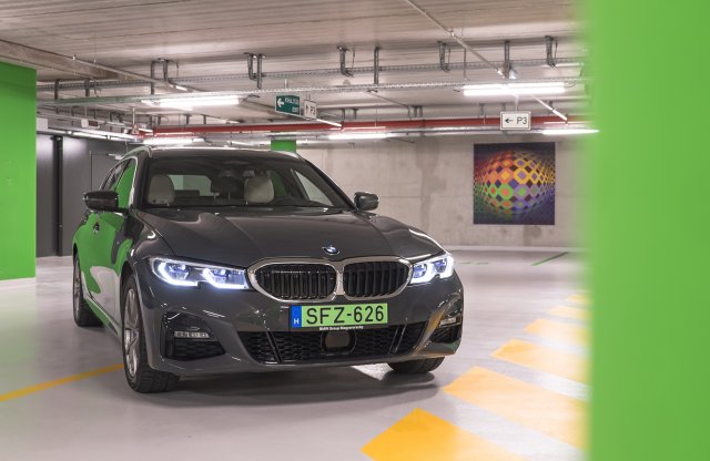Beszéljünk a zöldségekről – BMW 330e Touring