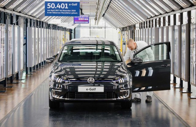 Befejeződött az elektromos Volkswagen Golf gyártása