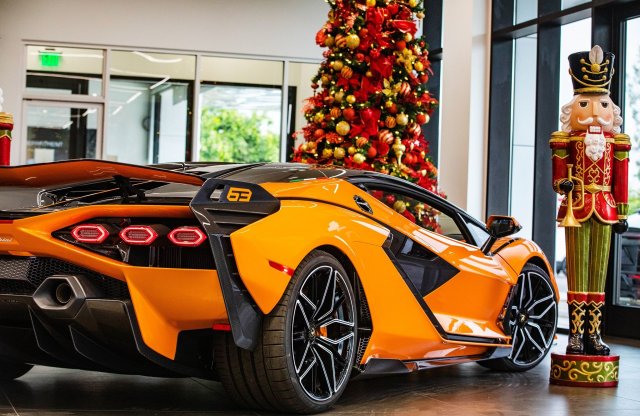 Még épp időben érkezett a fa alá az első Lamborghini Sián
