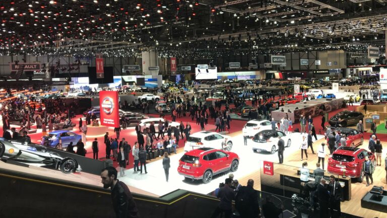 Elmarad a Genfi Autószalon!