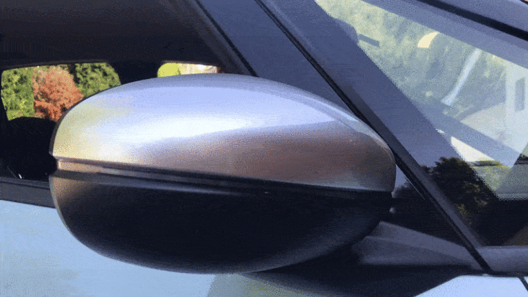 Áttörő újítást kaphatnak a vészvillogók