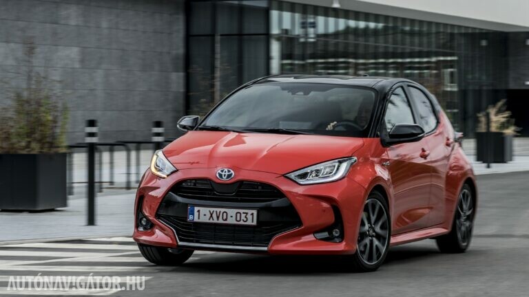 Toyota Yaris (XP210)