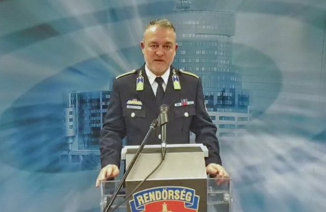 Köszönetképpen fényfestést kap a rendőrpalota