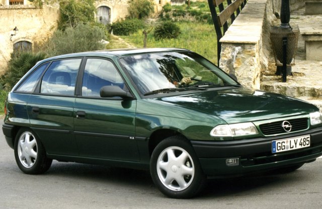 Mennyi? 30! – Hihetetlen, de ezek az autók idén OT korba lépnek!