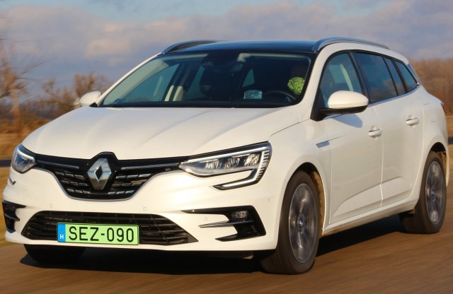 Jót tett neki a súly! – Renault Megane PHEV teszt