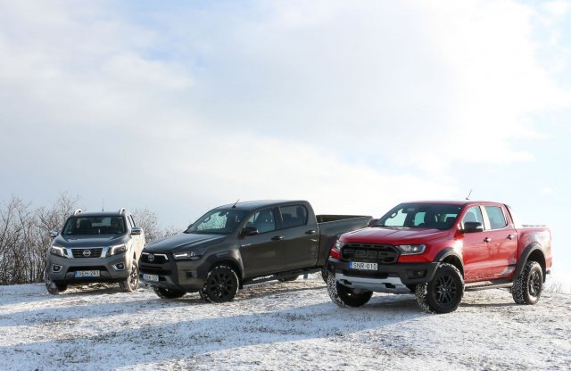 Csak a gumin múlik? Terepen mértük össze a legmenőbb pickupokat