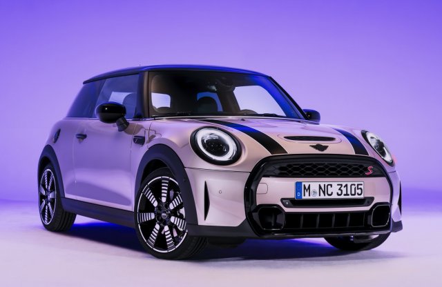 Alaposan megváltozott orral folytatja a Mini