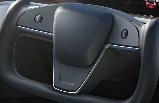 Egyre több a kérdőjel a Tesla Model S és X új kormányát illetően