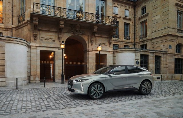 A legcsinosabb kompakt? Debütált a DS 4