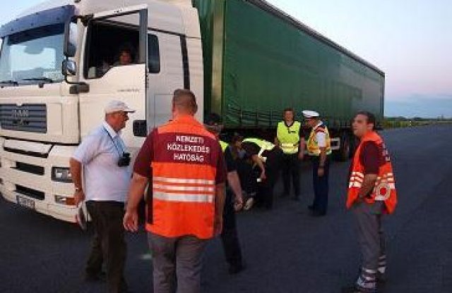 Roadpol ellenőrzés hétfőtől: a buszokat és a teherautókat nézik