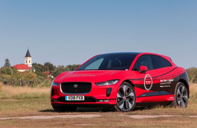 35 millió font összegű bírságot kaptak, villanyautókra váltanak