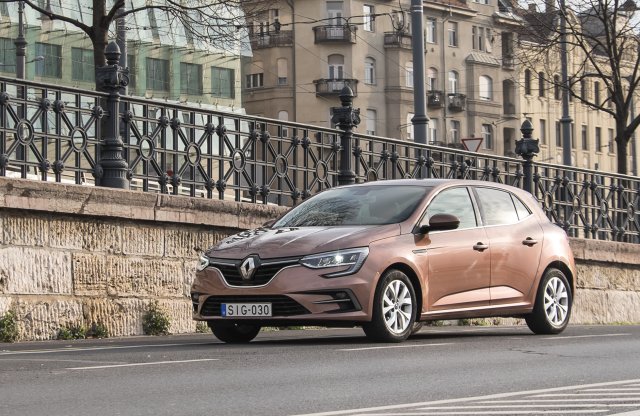 Négy hónapja nyúzzuk a Megane-t. Kitart a lelkesedés?