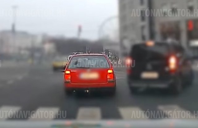 Újabb buszsáv-razziát tartott a rendőrség