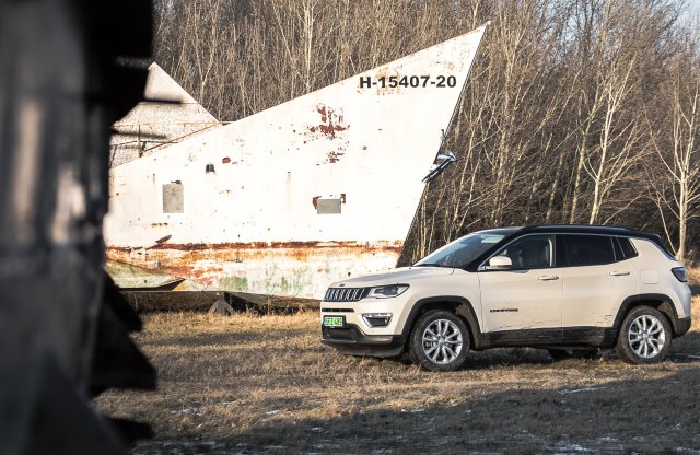 Ez bug, vagy fícsör? – Jeep Compass 4xe