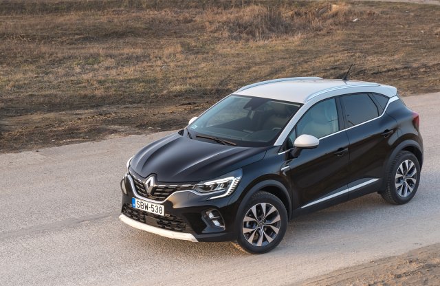 Mindent felülír a divat? – Renault Captur TCe 130 EDC