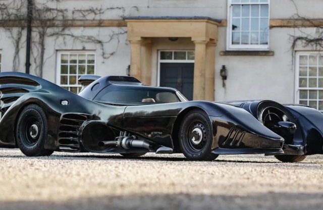Batman autója új gazdát keres