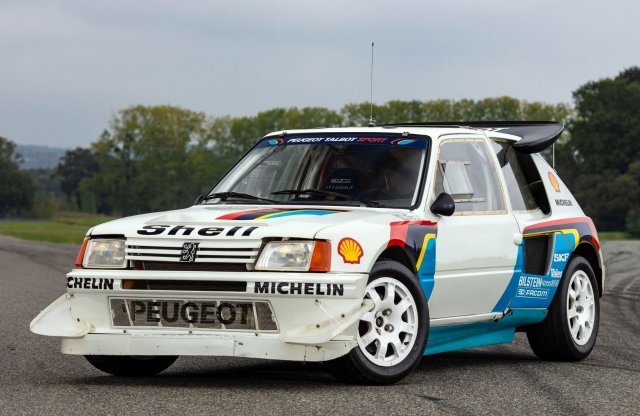 352 millió forintot fizettek ezért a Peugeot 205-ösért!